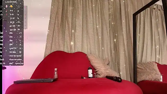 Natasha Wilde  online show from 04-15-26, 12:27