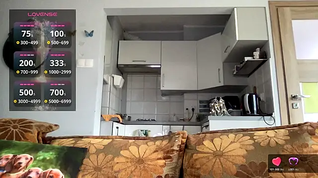 Snapshot of Teylor_Love chatting on 12-04-25, 01:10 Teylor Love online show from 12-04-25, 01:10