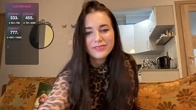 Snapshot of Teylor_Love chatting on 12-19-24, 02:02 Teylor Love online show from 12-19-24, 02:02