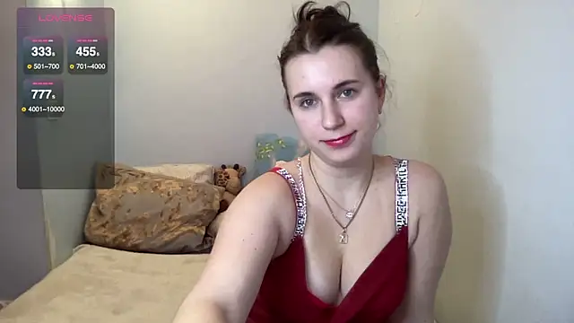 Snapshot of Teylor_Love chatting on 01-08-25, 04:11 Teylor Love online show from 01-08-25, 04:11