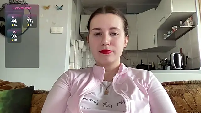 Snapshot of Teylor_Love chatting on 02-26-25, 01:22 Teylor Love online show from 02-26-25, 01:22