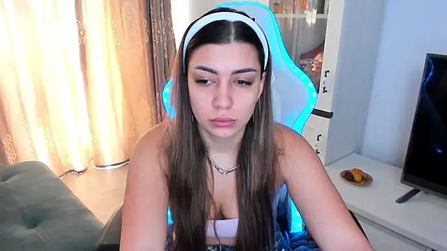 Snapshot of EveEvian chatting on 02-20-25, 11:09 EveEvian online show from 02-20-25, 11:09