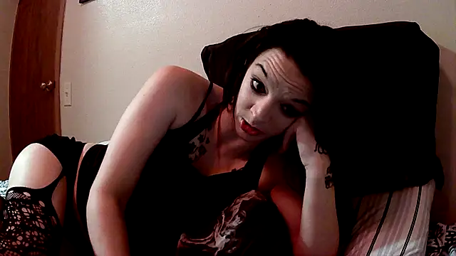 Snapshot of dangereyez0010 chatting on 02-21-25, 04:51 dangereyez0010 online show from 02-21-25, 04:51