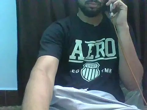 Snapshot of 8inchlegendbro chatting on 05-24-26, 04:34 8inchlegendbro online show from 05-24-26, 04:34