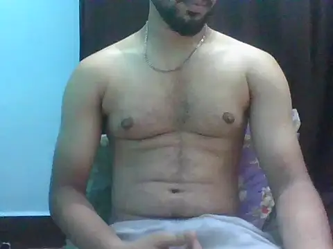 Snapshot of 8inchlegendbro chatting on 05-31-26, 05:13 8inchlegendbro online show from 05-31-26, 05:13