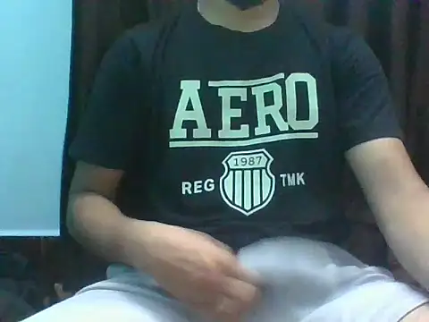 Snapshot of 8inchlegendbro chatting on 05-23-26, 03:11 8inchlegendbro online show from 05-23-26, 03:11
