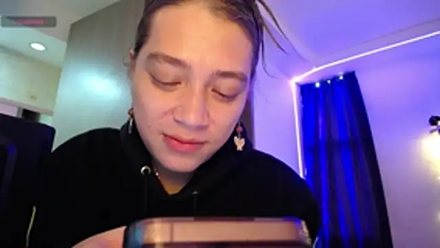 Marilyncoopers online show from 05-26-26, 06:39