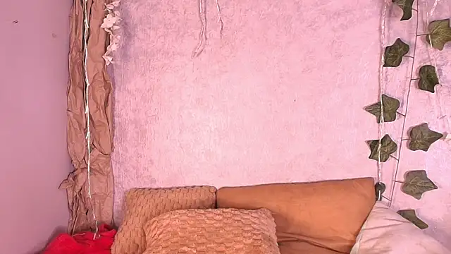 Cloe Leee online show from 12-21-25, 05:42