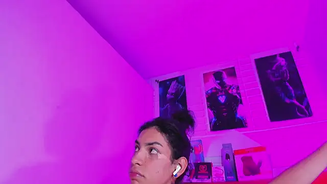 Alahia Rodriguez online show from 03-20-25, 12:43