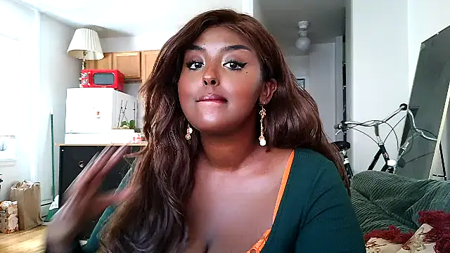 SiminFox online show from 10-27-25, 05:14