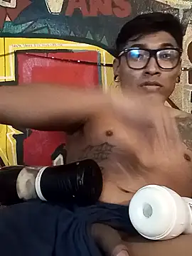 Snapshot of Tonyada18 chatting on 10-01-25, 08:13 Tonyada18 online show from 10-01-25, 08:13