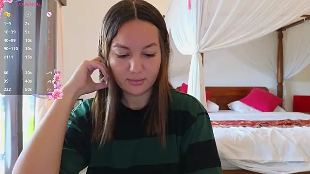 Nelly Fischer online show from 12-14-25, 12:06