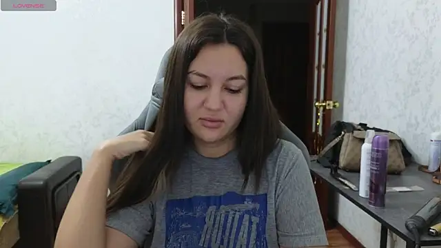 Snapshot of Nelly_Fischer chatting on 03-09-25, 05:28 Nelly Fischer online show from 03-09-25, 05:28