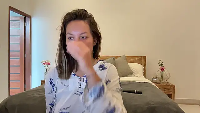 Snapshot of Nelly_Fischer chatting on 09-27-25, 01:34 Nelly Fischer online show from 09-27-25, 01:34