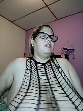 Snapshot of EllisW8 chatting on 03-16-26, 11:07 EllisW8 online show from 03-16-26, 11:07