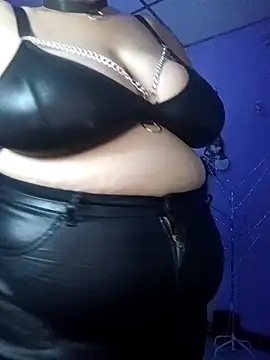 EllisW8 online show from 11-18-25, 12:41