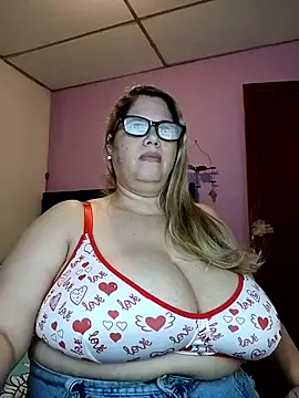 Snapshot of EllisW8 chatting on 03-19-26, 11:38 EllisW8 online show from 03-19-26, 11:38