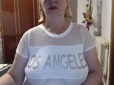 Secretfox online show from 09-30-25, 05:46