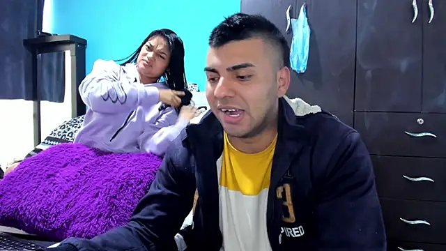2ScarletandRyan8 online show from 10-01-25, 11:47