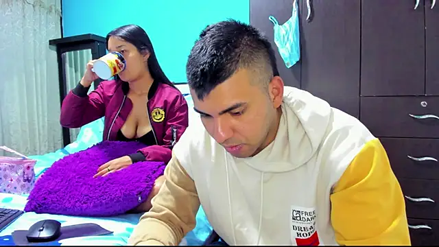 2ScarletandRyan8 online show from 11-28-25, 10:04