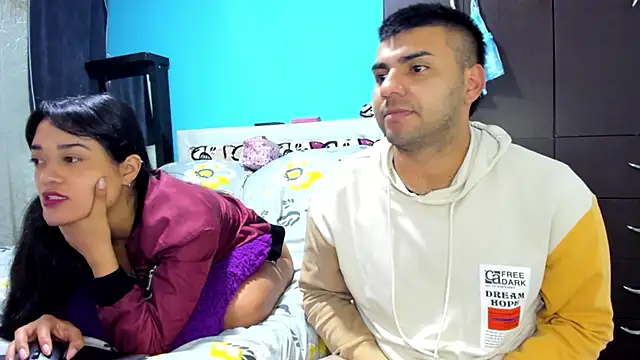 2ScarletandRyan8 online show from 11-18-25, 10:07