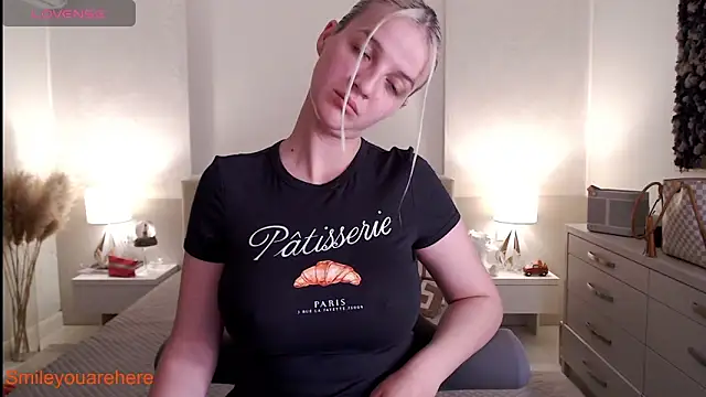 Smileyouarehere online show from 04-07-26, 07:26