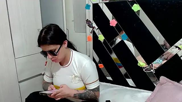 katery wok11 online show from 03-06-26, 01:55