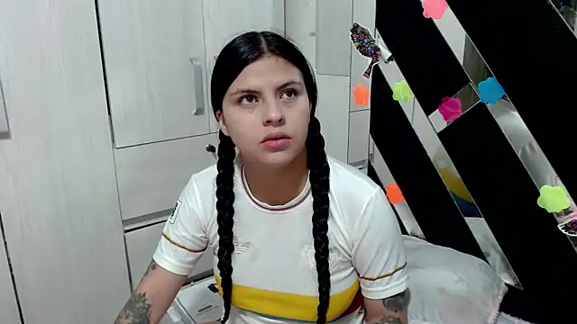 katery wok11 online show from 10-24-25, 06:40