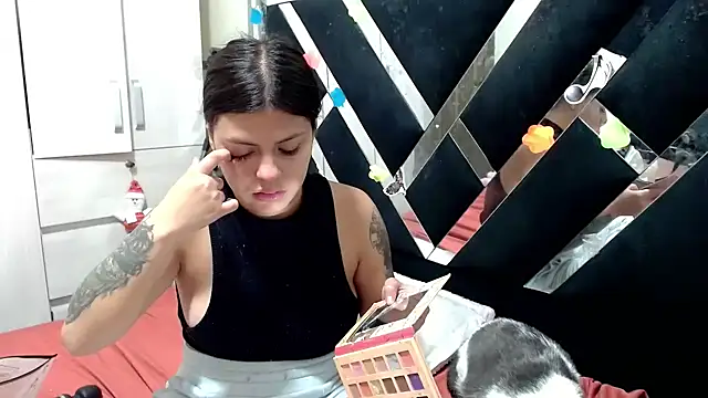 Snapshot of katery_wok11 chatting on 05-10-26, 01:31 katery wok11 online show from 05-10-26, 01:31