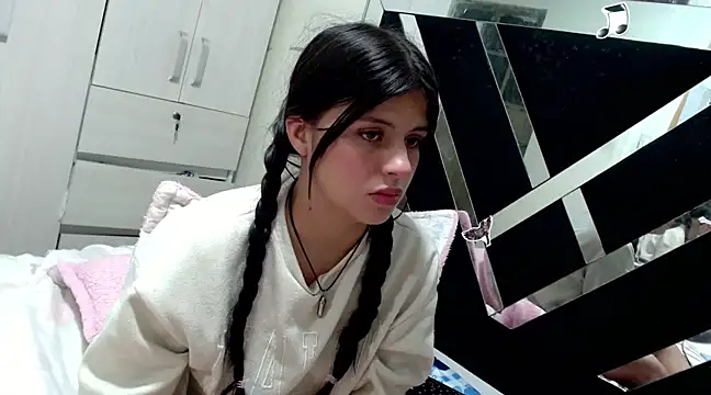 Snapshot of katery_wok11 chatting on 03-20-25, 08:20 katery wok11 online show from 03-20-25, 08:20