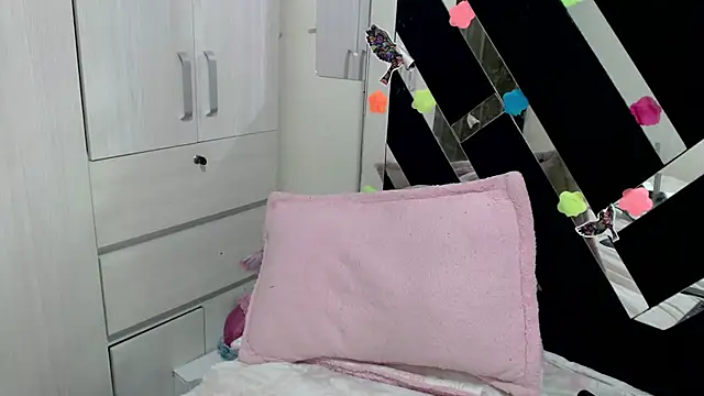 katery wok11 online show from 11-13-25, 07:01