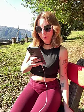 Mia Railey online show from 10-25-25, 01:12