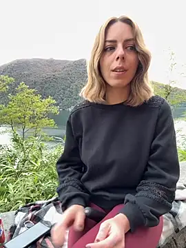 Mia Railey online show from 10-27-25, 02:29