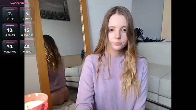 Snapshot of Frosty_Princess chatting on 11-21-25, 01:54 Frosty Princess online show from 11-21-25, 01:54