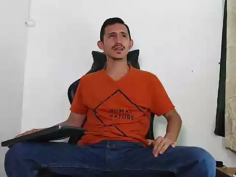 HomeAloneK online show from 12-21-25, 07:37