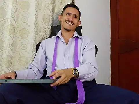 HomeAloneK online show from 04-28-26, 07:40