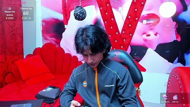 Snapshot of alex_477 chatting on 07-14-26, 11:38 alex 477 online show from 07-14-26, 11:38