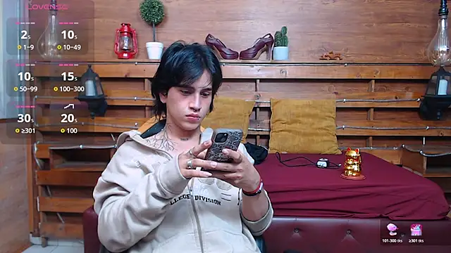 Snapshot of alex_477 chatting on 07-22-26, 11:34 alex 477 online show from 07-22-26, 11:34