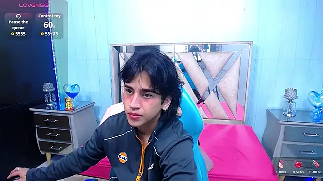 Snapshot of alex_477 chatting on 07-20-26, 11:45 alex 477 online show from 07-20-26, 11:45