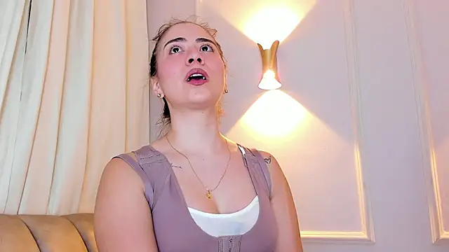 Snapshot of Lia_walton chatting on 11-08-25, 03:26 Lia walton online show from 11-08-25, 03:26