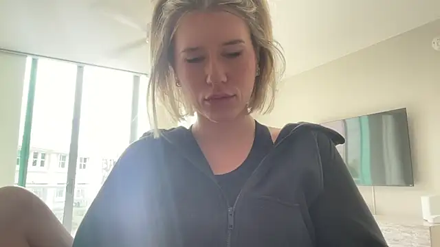 xoxoxjenn online show from 03-19-26, 06:52