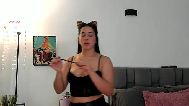 Snapshot of Gigi-bom chatting on 11-01-25, 01:23 Gigi-bom online show from 11-01-25, 01:23