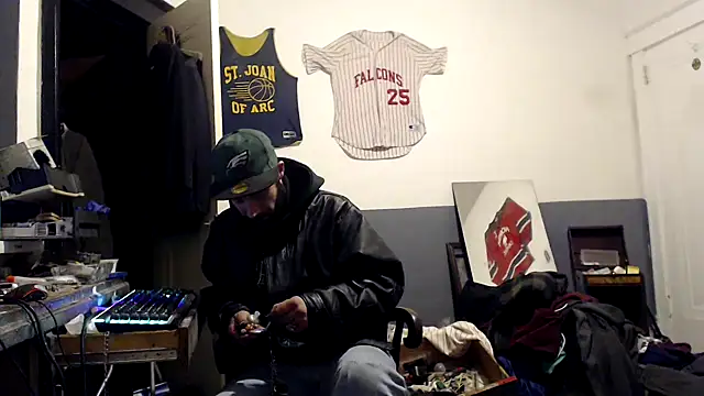 Snapshot of sledge901 chatting on 02-02-25, 06:25 sledge901 online show from 02-02-25, 06:25