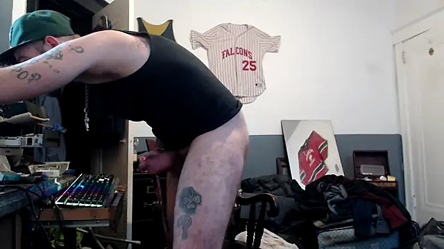 Snapshot of sledge901 chatting on 01-24-25, 06:25 sledge901 online show from 01-24-25, 06:25