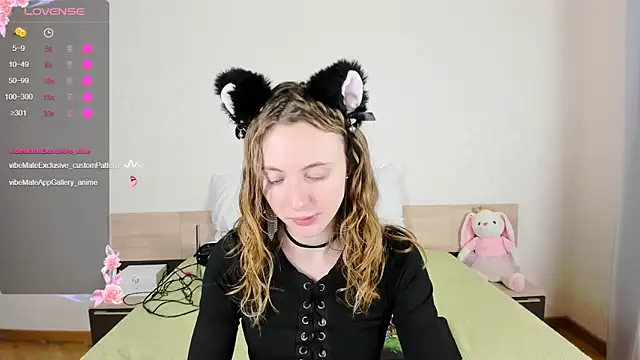 Snapshot of Cowell_Adelina chatting on 09-29-25, 09:38 Cowell Adelina online show from 09-29-25, 09:38