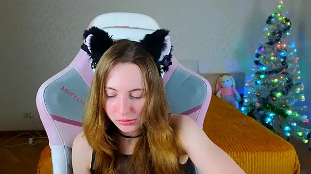 Cowell Adelina online show from 12-20-25, 09:34