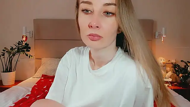 Snapshot of Maiami000 chatting on 01-12-26, 12:01 Maiami000 online show from 01-12-26, 12:01