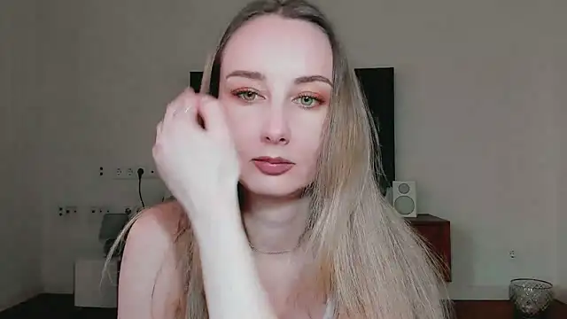 Maiami000 online show from 03-05-26, 12:46