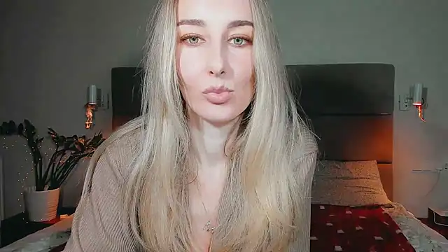 Snapshot of Maiami000 chatting on 01-20-25, 08:07 Maiami000 online show from 01-20-25, 08:07