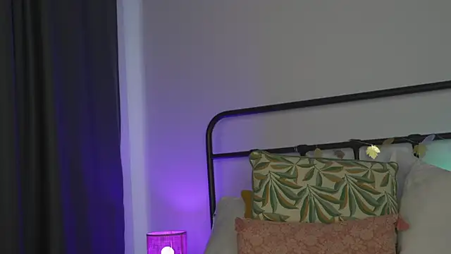 JoanneGG online show from 10-28-25, 09:19